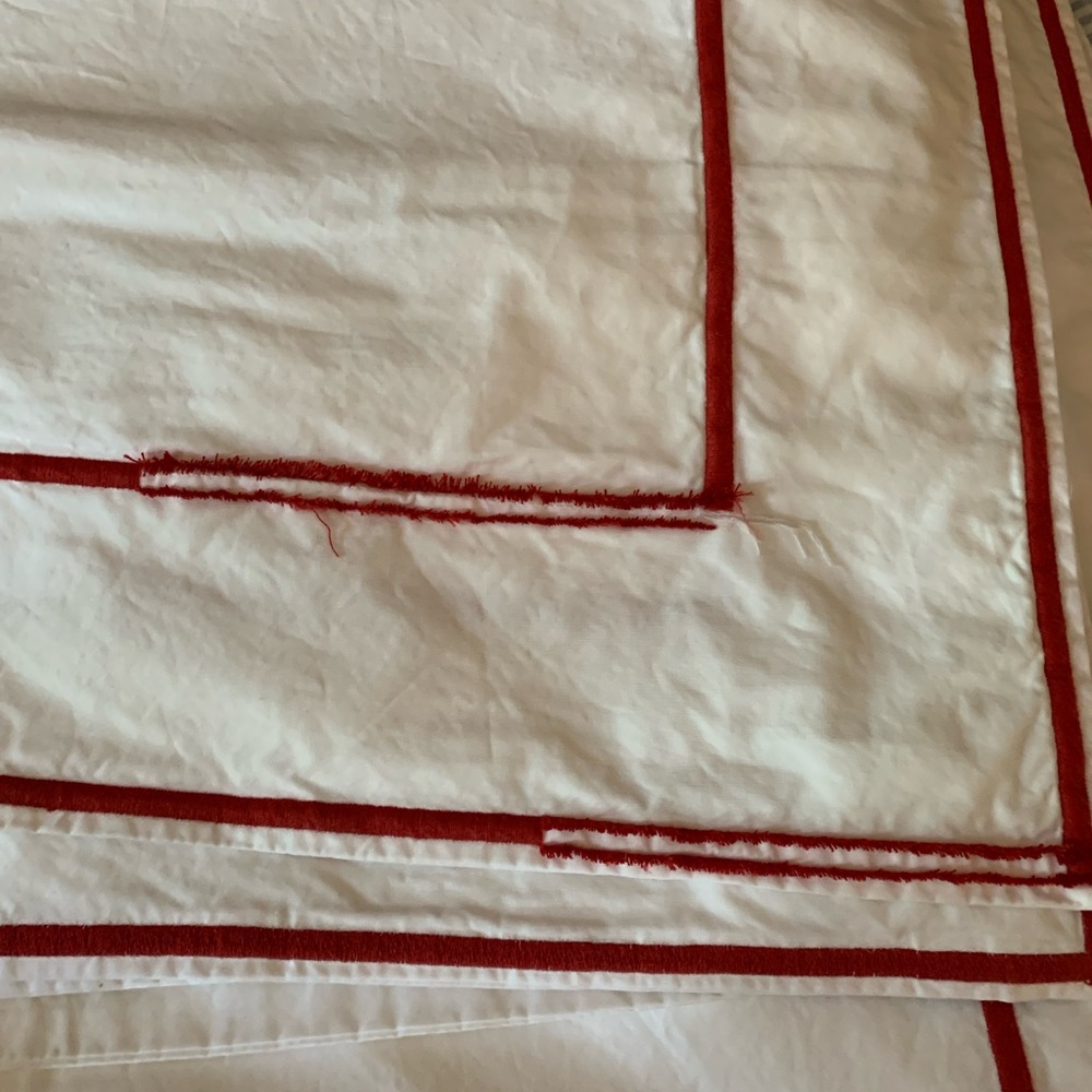 Matouk Red Border King duvet cover